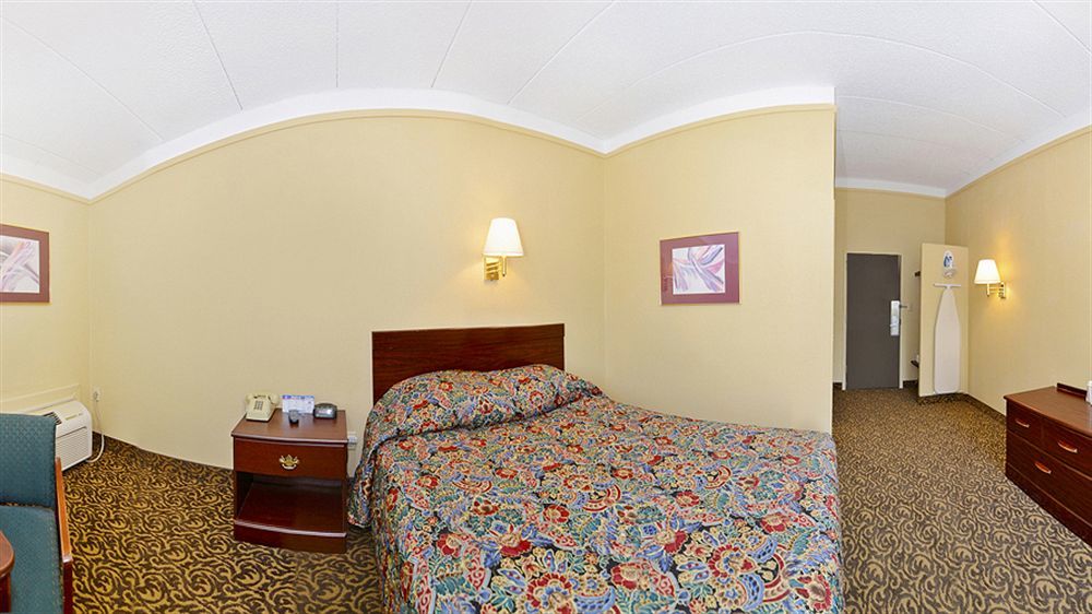 Wingate By Wyndham Bloomington Ξενοδοχείο Εξωτερικό φωτογραφία