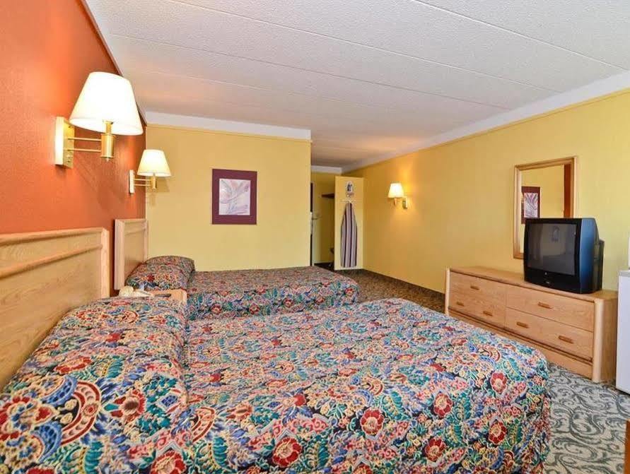 Wingate By Wyndham Bloomington Ξενοδοχείο Εξωτερικό φωτογραφία